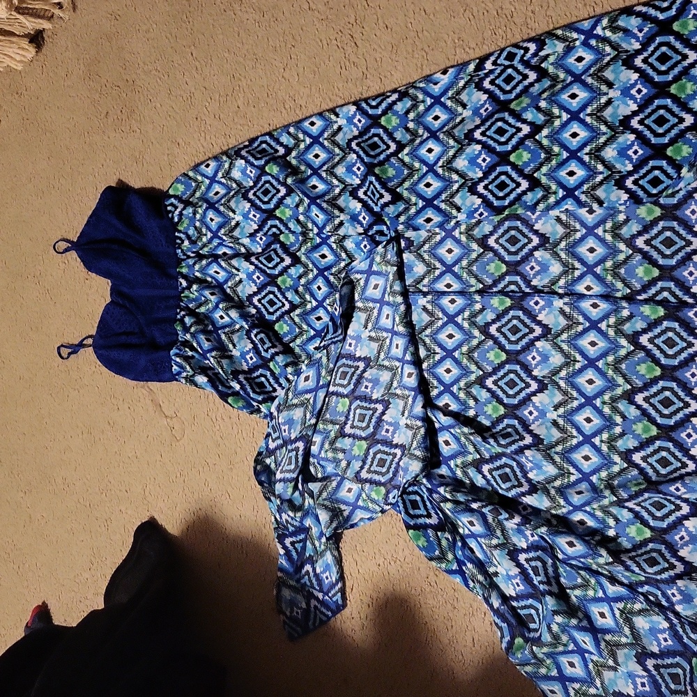 Dress - Picture 5 of 7